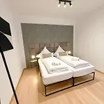 Апартаменты Lyfie - Stopover - Zentral