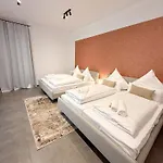 Lyfie - Stopover - Zentral *